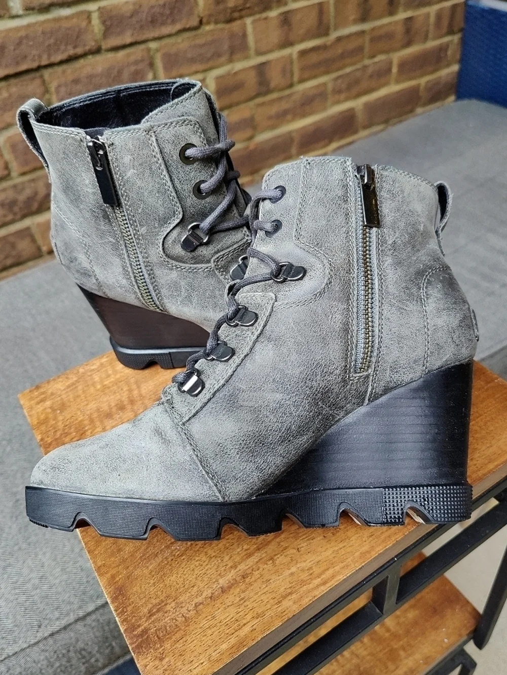 SOREL 7.5 Joan Uptown Lace Wedge Booties Quarry Gray Nubuck Leather Zip Lace-up